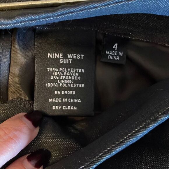 Nine West Dress Pants. Size 4. Brown. Lined - Picture 6 of 7